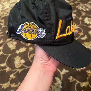Los Angeles Lakers Black Cap